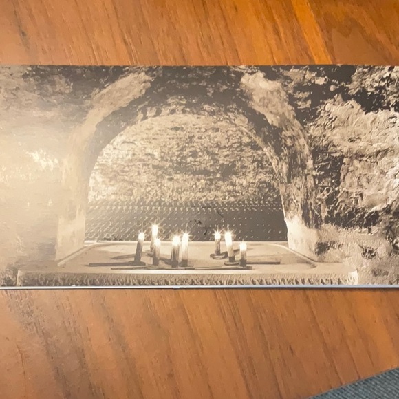 empty 1998 Dom Perignon bottle & box - Picture 9 of 14